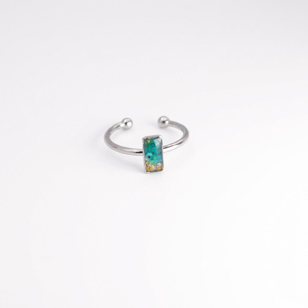 Anillo Marino pequeño de Dwaal con arena y ola recreada a mano en resina, acero inoxidable
